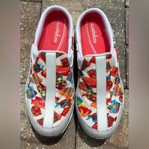 Easy Spirit White Slip-On Sneakers with Colorful Fish Print 7m.